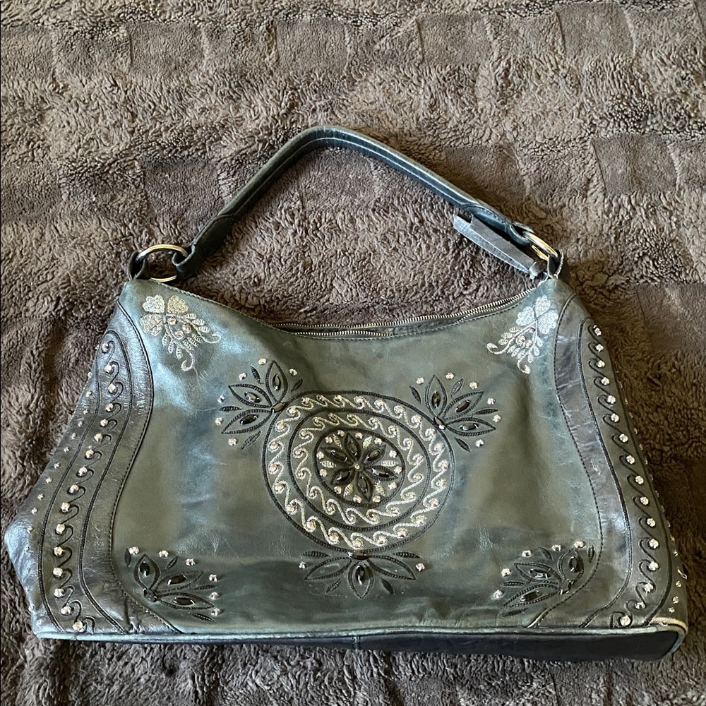 Wilson leather shoulder bag